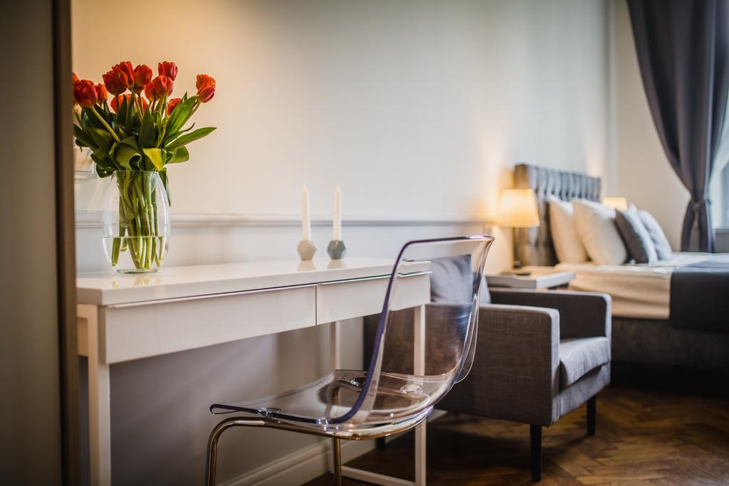 Angel House Aparthotel 3*