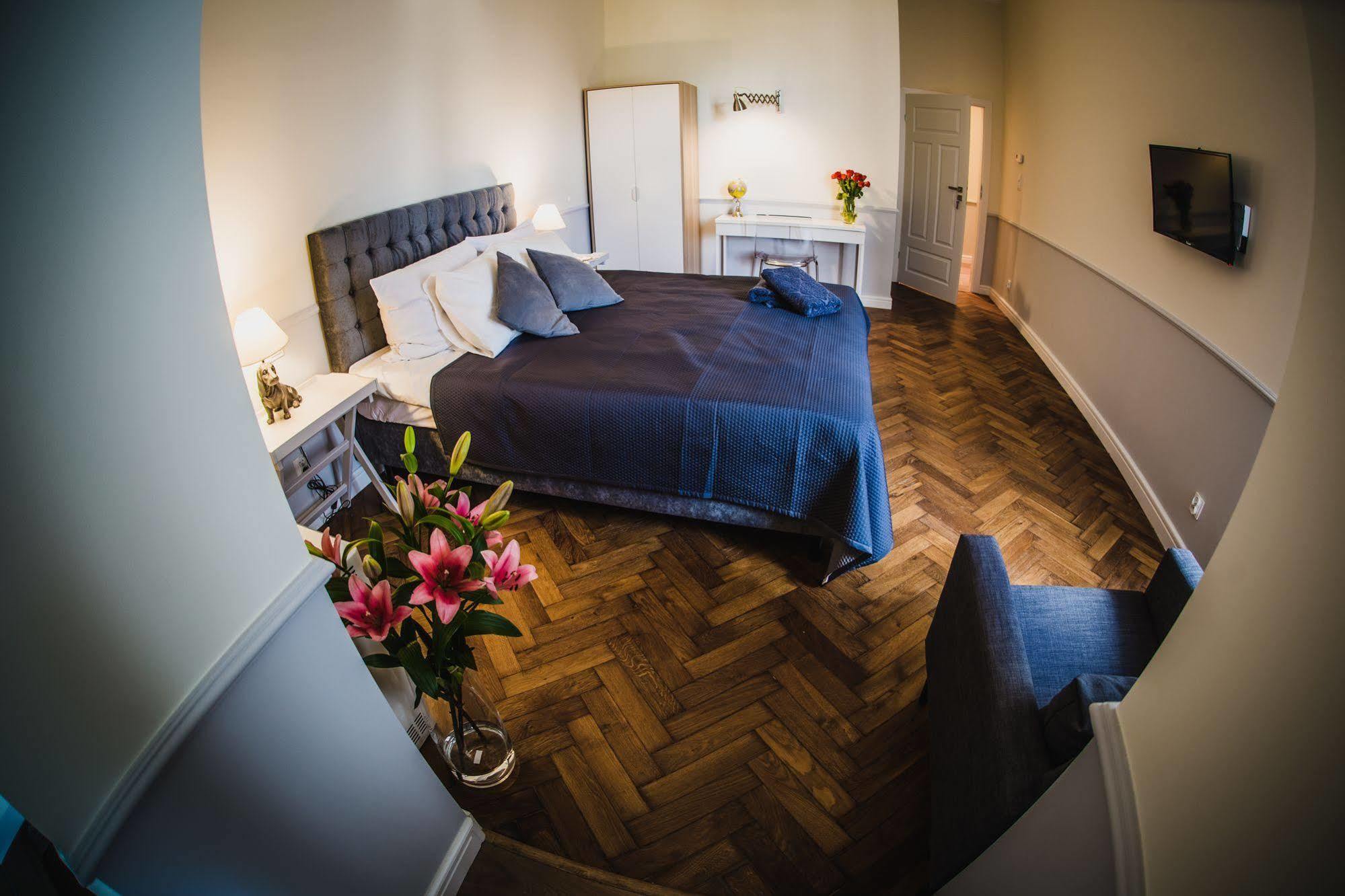 Apartahotel Angel House 3*